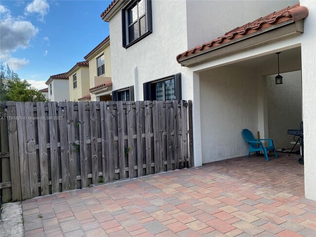 Building Photo - 10336 NW 70th Terrace