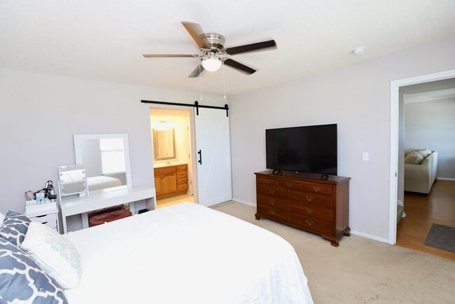 Building Photo - 1910 Lybrand St