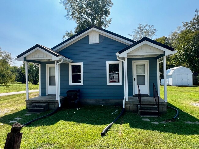 Primary Photo - Jackson Street Duplex