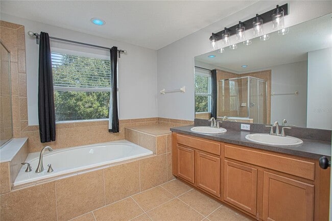 Building Photo - 13141 Moss Park Ridge Dr