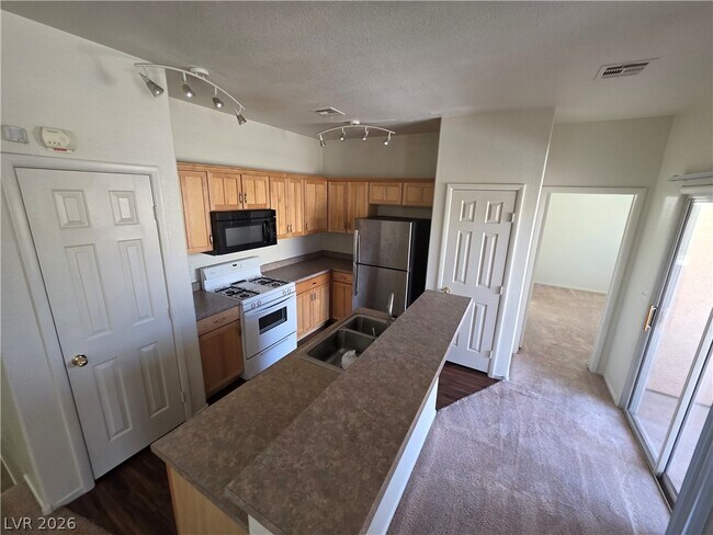 Building Photo - 6316 Beige Bluff St