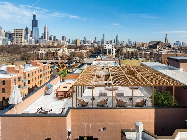 Building Photo - 1331 W Taylor St