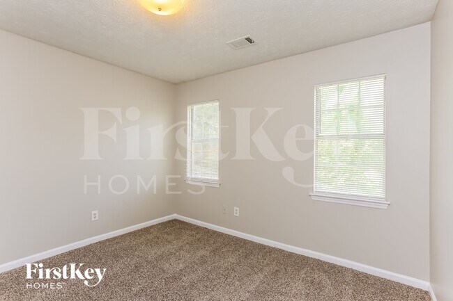 Building Photo - 1717 Bertram Ln SW