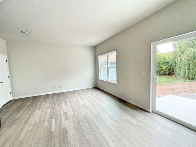 Building Photo - 1459 Harrison St