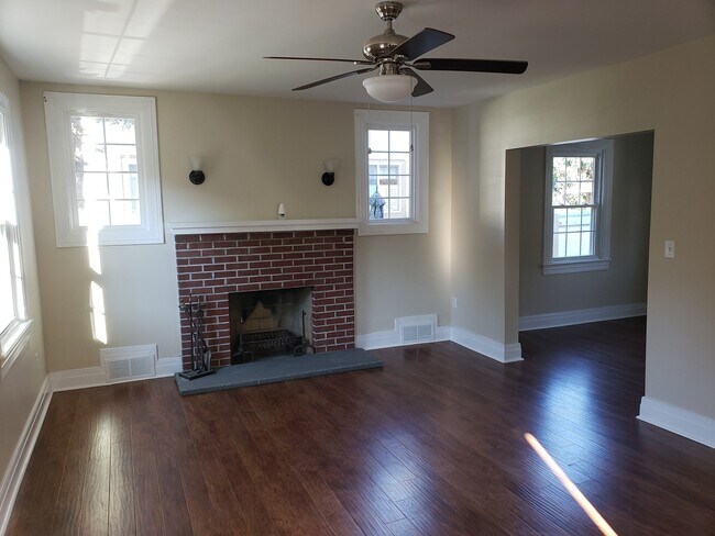 Building Photo - 122 Morningside Dr