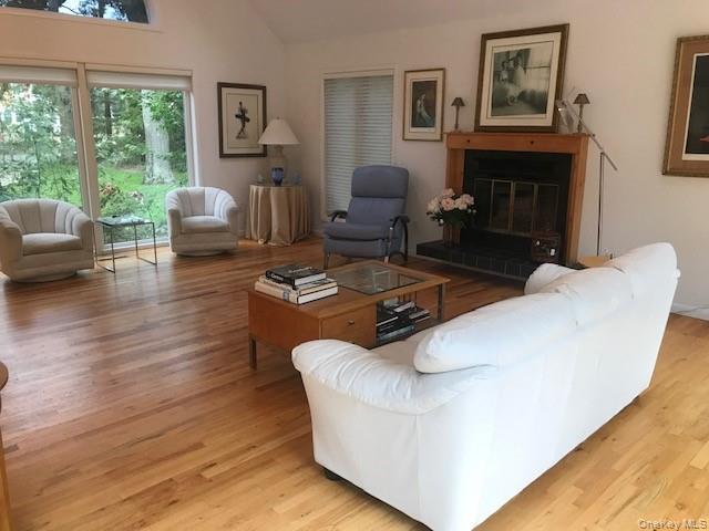 Building Photo - 20 Basket Neck Ln