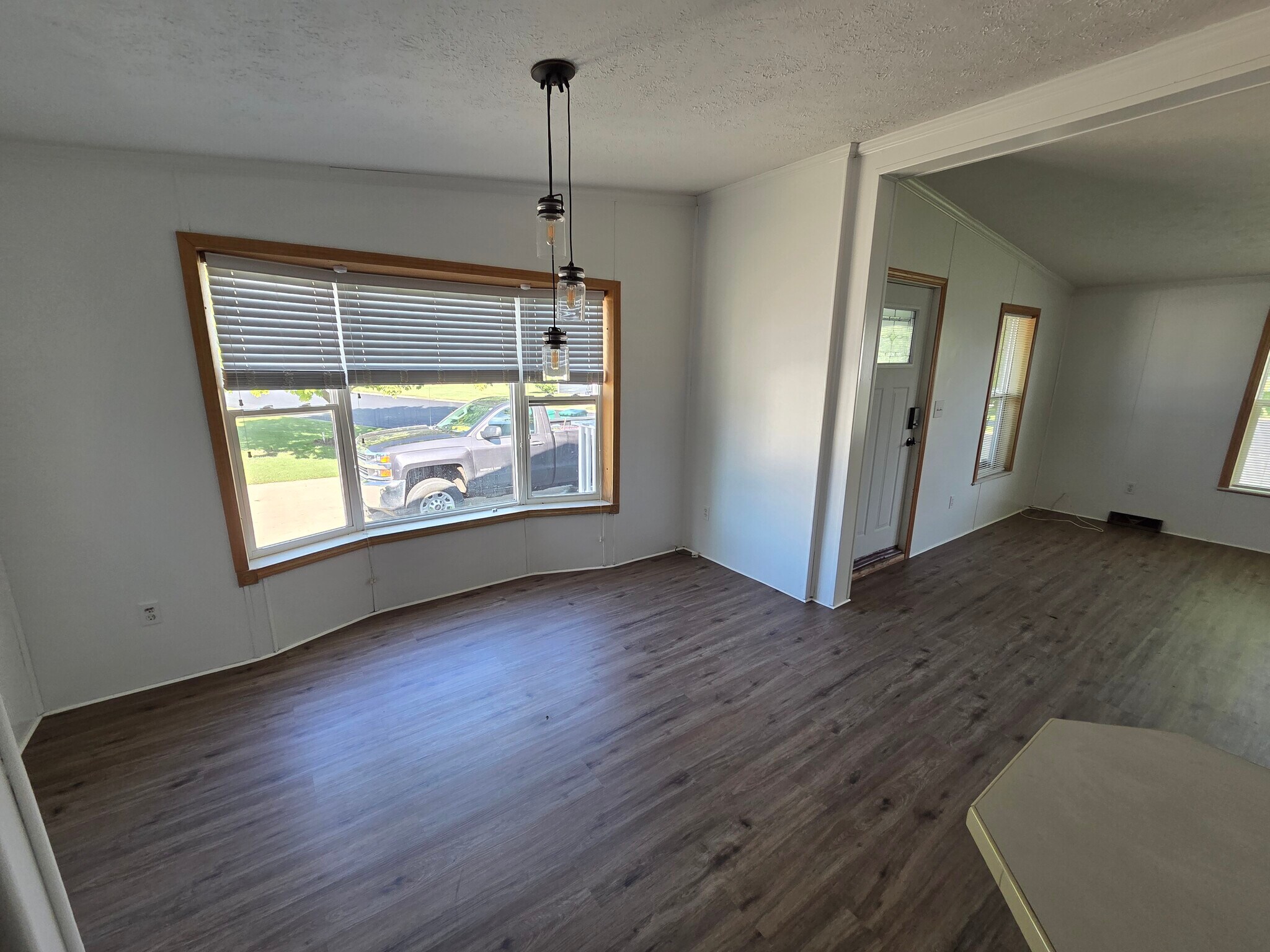 Building Photo - 649 Bluebird Cir