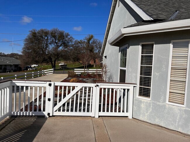 Building Photo - 4055 Flint Trail