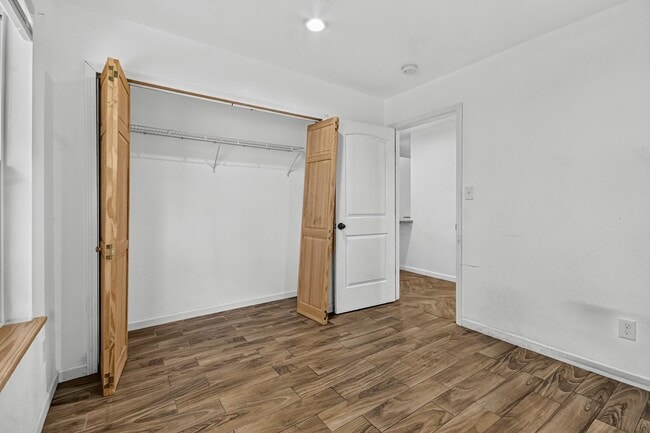 Building Photo - 4530 Stanford Ct