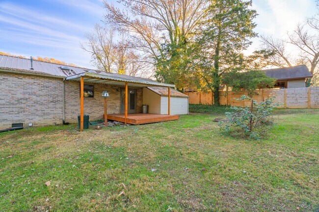 Building Photo - 6501 Beaver Ridge Rd