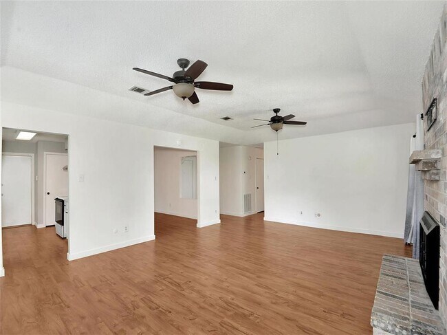 Building Photo - 3115 Founders Green Cir