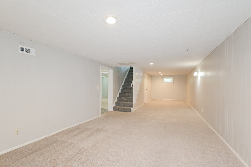 Building Photo - 1635 Trotterway Dr