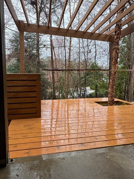 Pergola and Garden Box Backyard - 206 Heights Ave