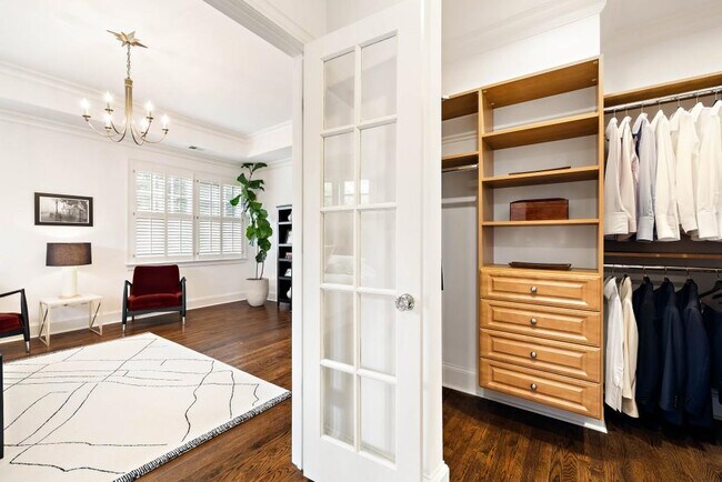 Building Photo - 1737 Barnesdale Way NE