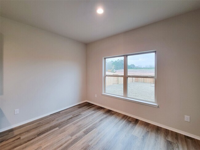 Building Photo - 942 Amesbury Ct