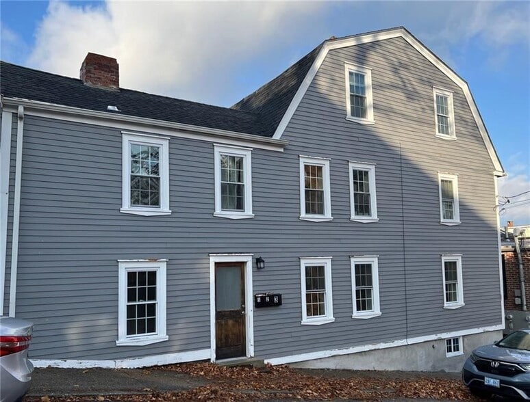 Primary Photo - 5 Church St