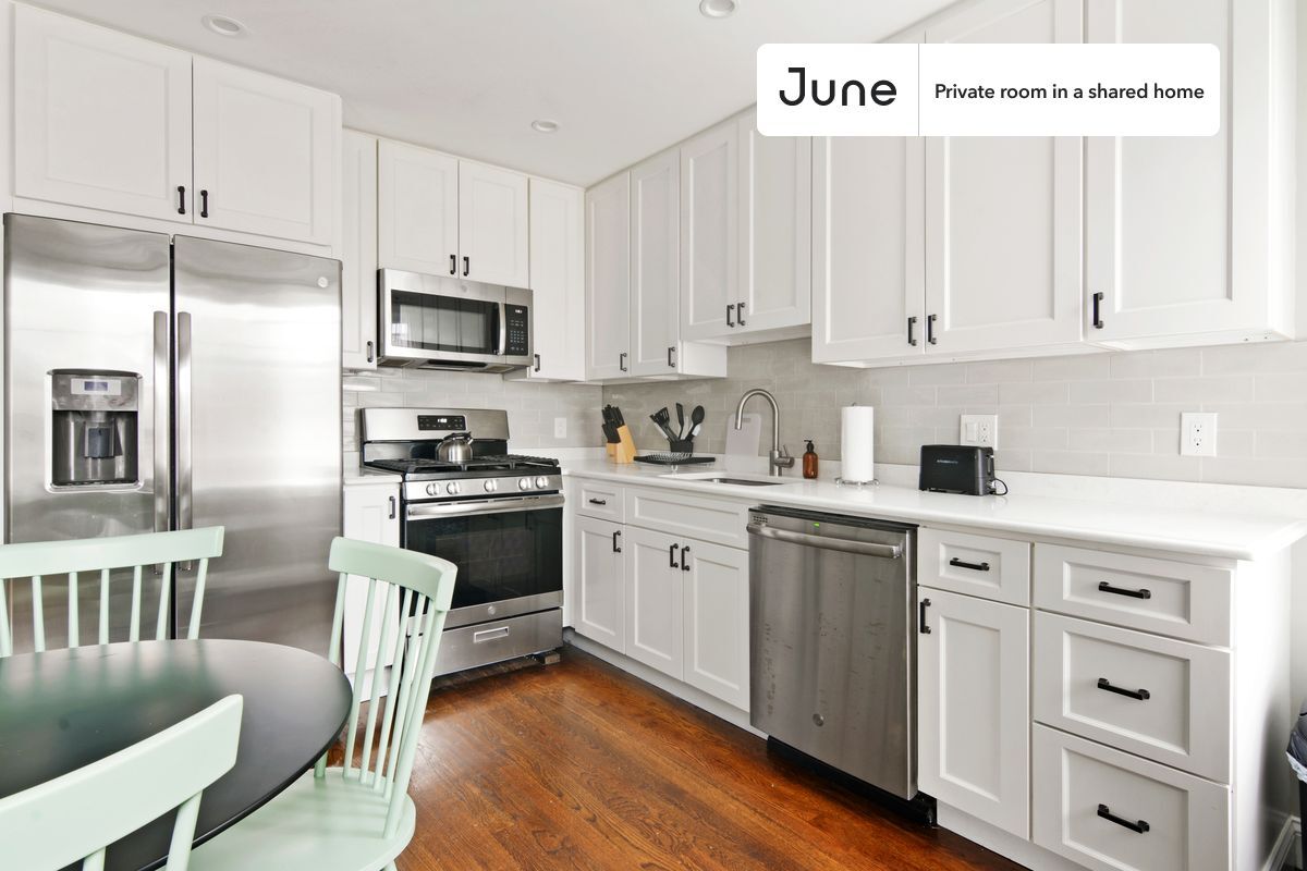 Building Photo - Room in Shared 5 bed/1.5 bath home