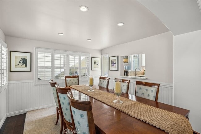 Building Photo - 112 Abalone Ave