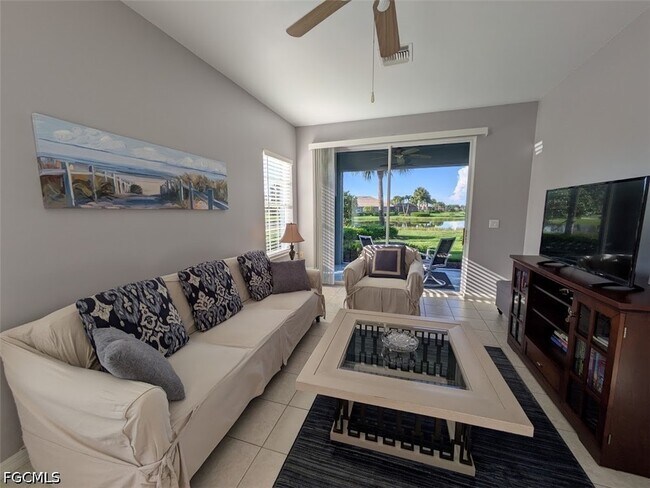Building Photo - 10541 Diamante Way