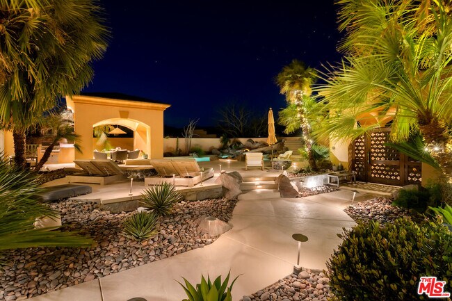 Building Photo - 136 Netas Dr