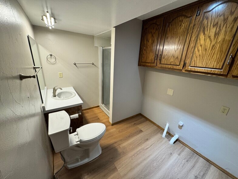 Building Photo - 2412 E Ridge Ter