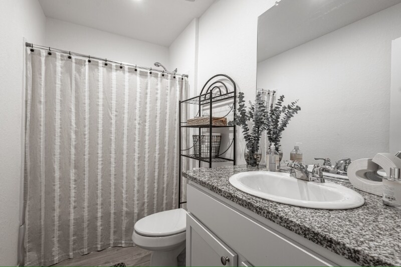 Building Photo - 13915 Bull Cv