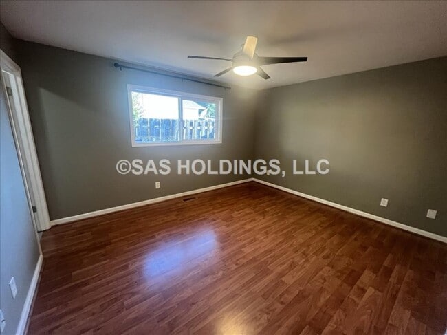 Building Photo - 11200 SW 83rd Ave