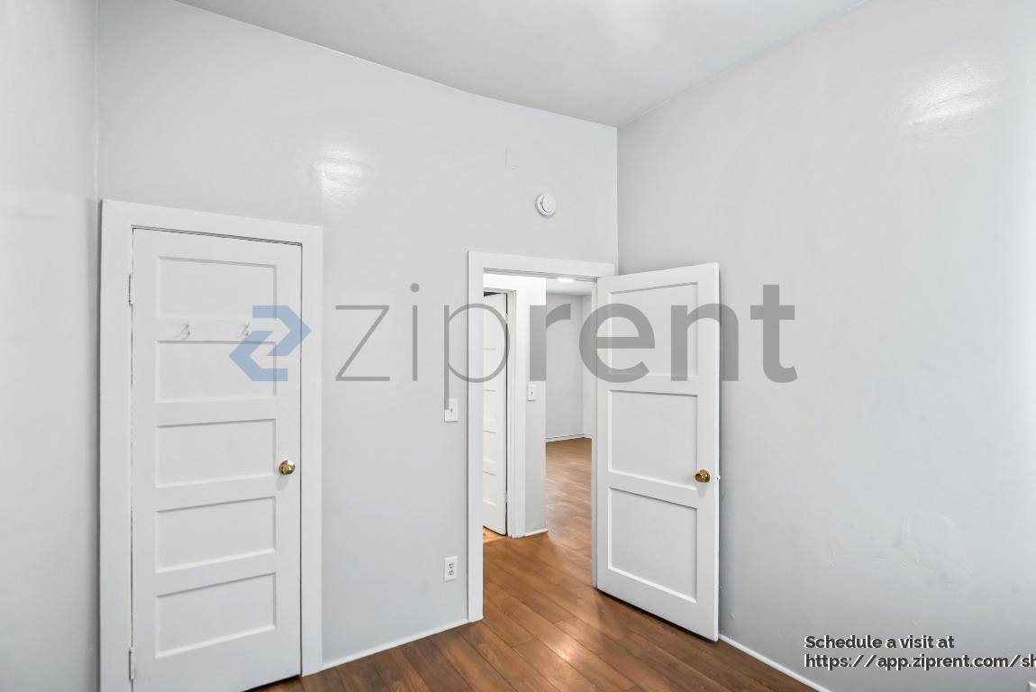 Building Photo - 1209 Campbell St