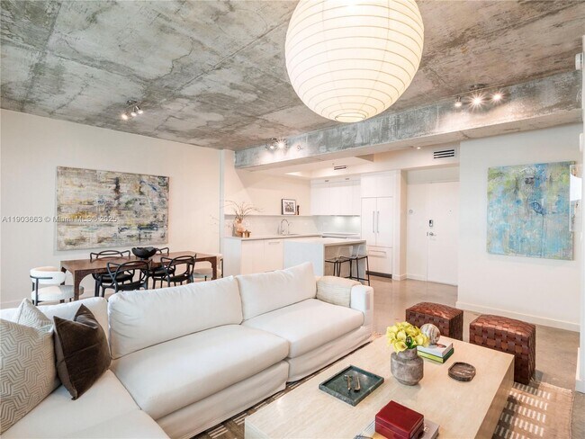 Building Photo - 3449 NE 1st Ave