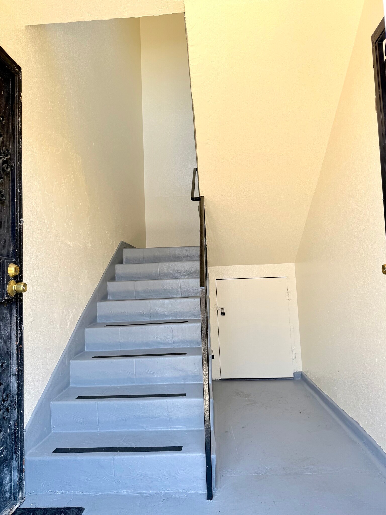 Building Photo - 3250 Andrita St