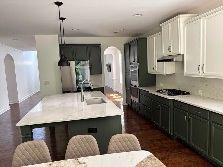 Building Photo - 2035 Davallia Ct