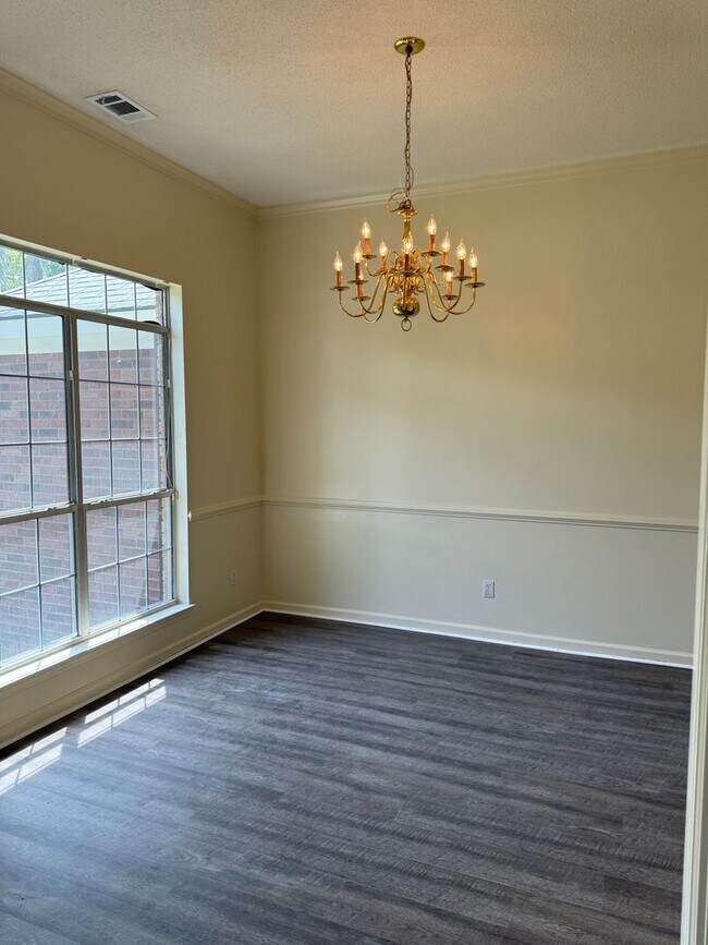 Building Photo - Charming Wilmington Island Rental – Minutes from the Beach and Downtown!