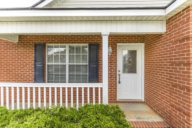 Building Photo - 104 Cello Ln
