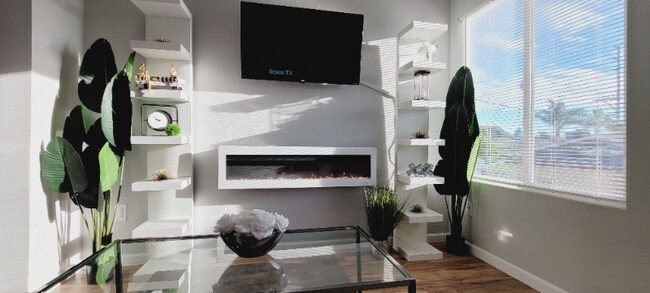 Building Photo - 532 Cesar E Chavez Pky