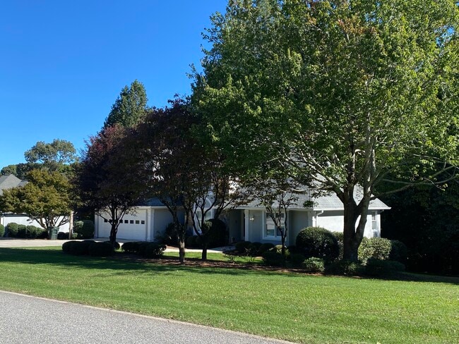 Newly painted, cleaned and landscaped - 178 Cloudland Rd N