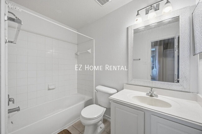 Building Photo - 8813 Elm Drake Ln