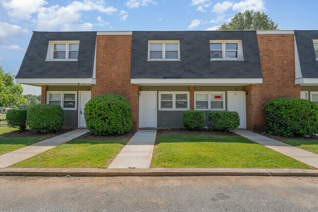 Building Photo - 731 Old Liberty Rd