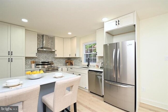 Building Photo - 4702 Forestdale Dr