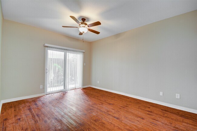 Building Photo - 1818 Augusta Dr