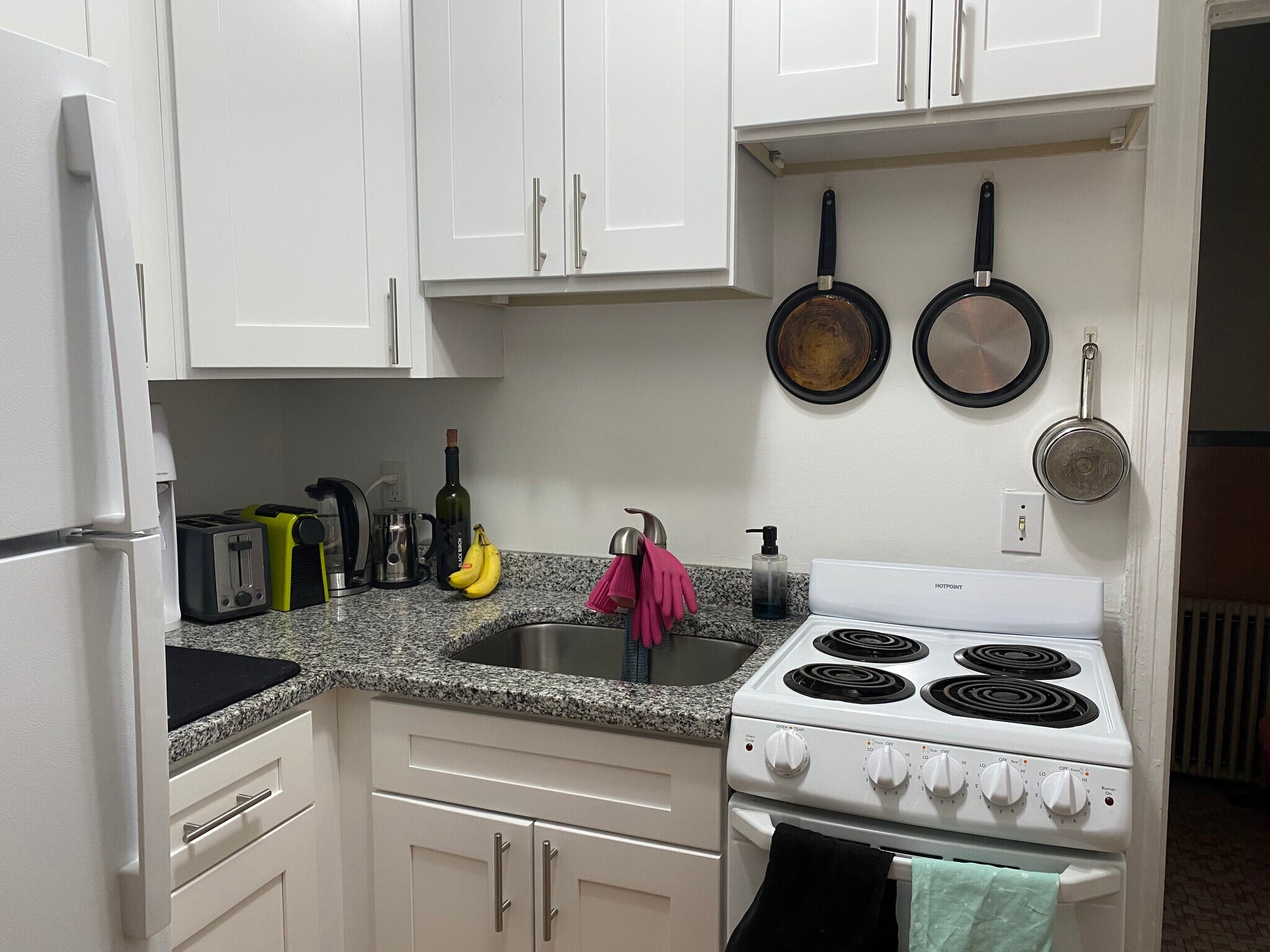 Building Photo - 456 Park Dr