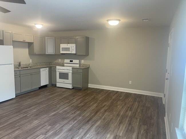 Building Photo - 307 York St