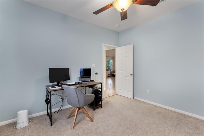 Building Photo - 390 Clarence Ct