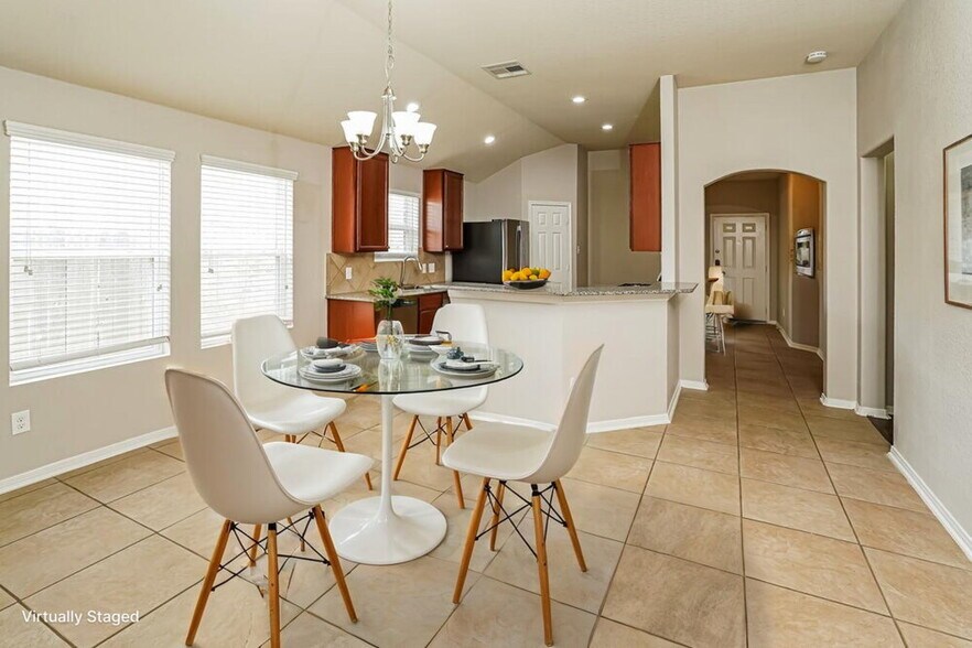 Building Photo - 2527 Elm Crossing Trail