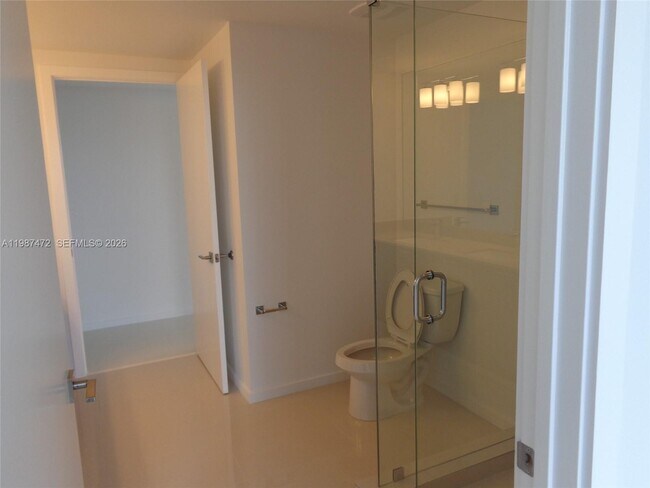 Building Photo - 5300 Paseo Blvd