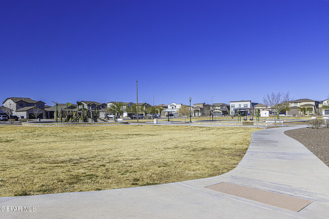 Building Photo - 12052 Mesquite Thorn Dr