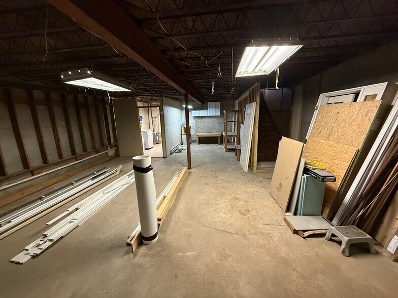 Building Photo - 602 Hillside Ave