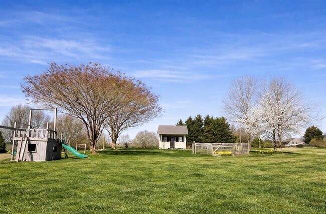 Building Photo - 5472 Riverchase Dr