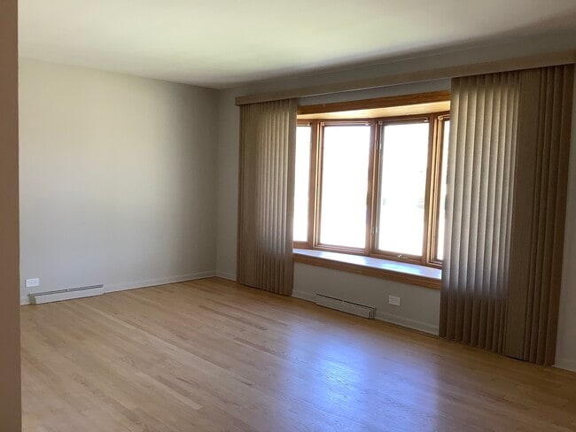 Building Photo - 4920 Cypress Dr