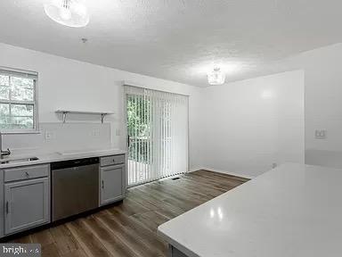 Building Photo - 10400 Vista Gardens Dr