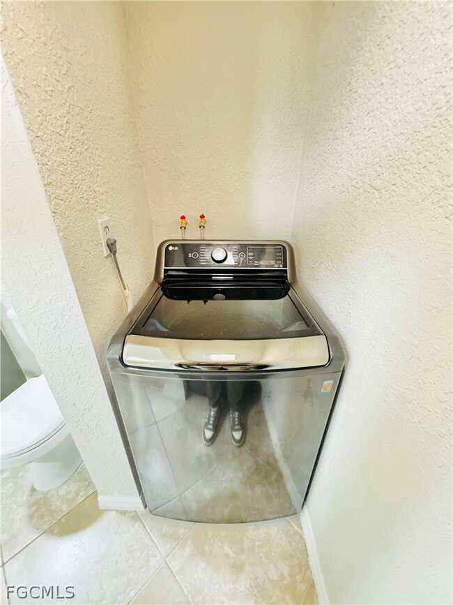 Building Photo - 5205 Cedarbend Dr